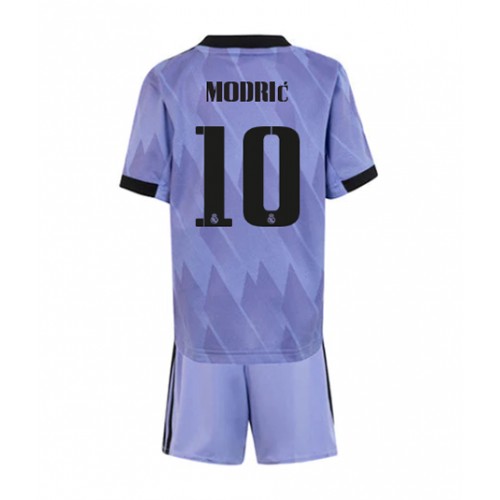 Real Madrid Luka Modric #10 Bortedraktsett Barn 2022-23 Kortermet (+ Korte bukser) Real Madrid Luka Modric #10 Bortedraktsett Barn 2022-23 Kortermet (+ Korte bukser)